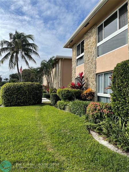 Foto del edificio - 2753 NE 28th St