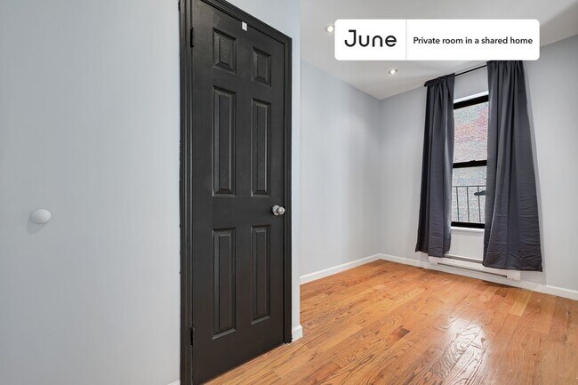 Foto del edificio - Private bedroom in 4 bed/1.5 bath Home