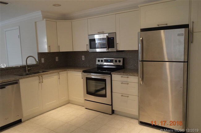 Building Photo - 1383 Veracruz Ln
