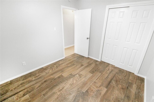 Building Photo - 9906 Randall Dr
