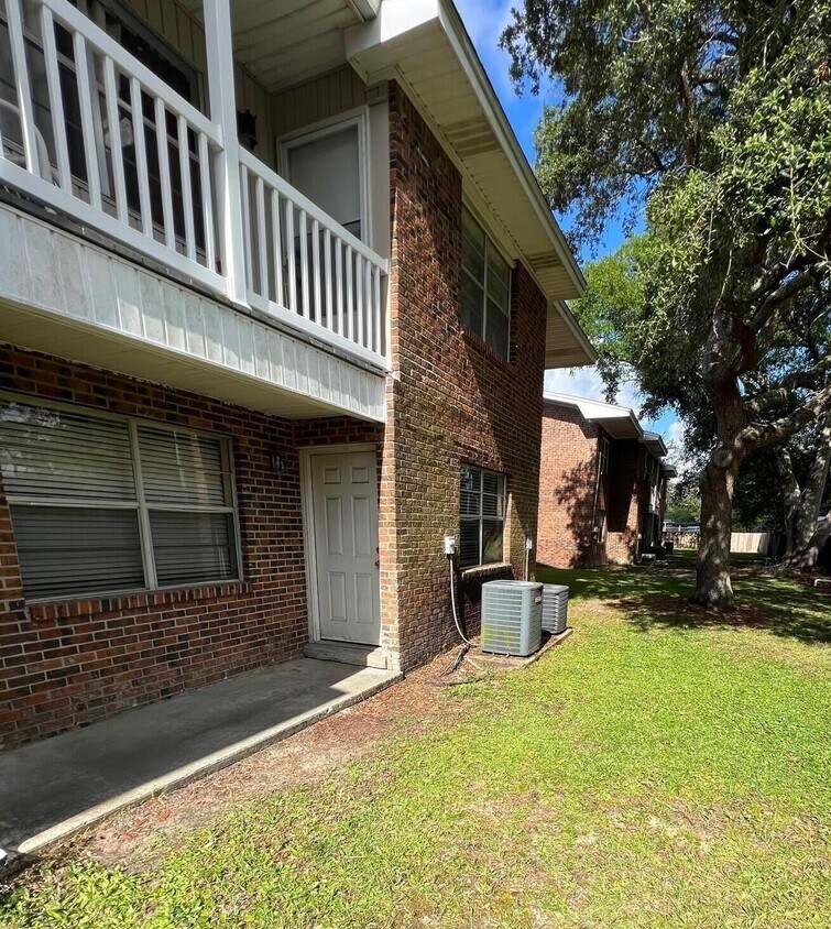Primary Photo - 603 Colonial Dr
