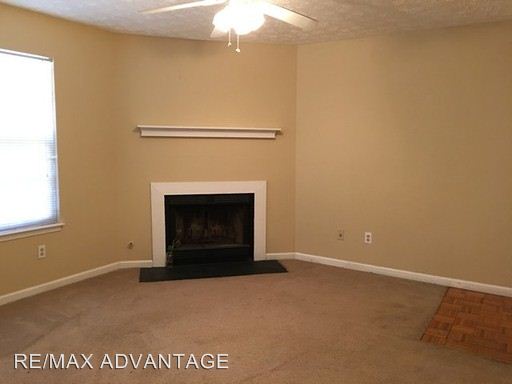 Building Photo - 5894 Summerglen Ln