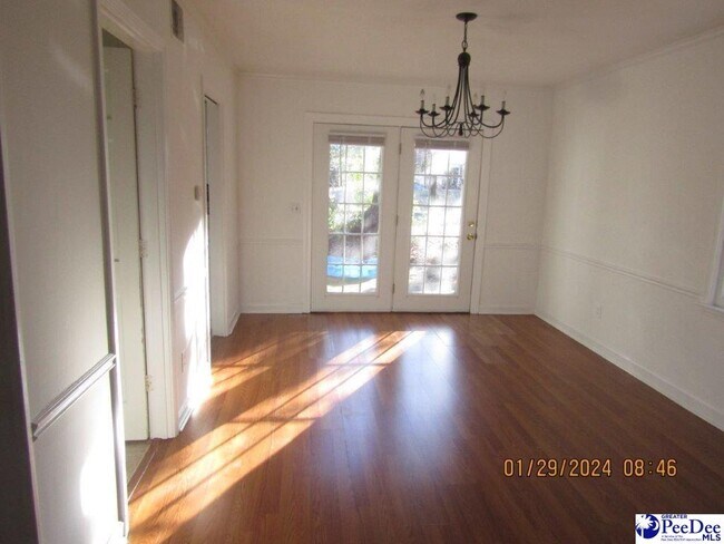Building Photo - 706-K N Edisto Dr