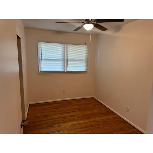 Building Photo - 1105 Callahan St