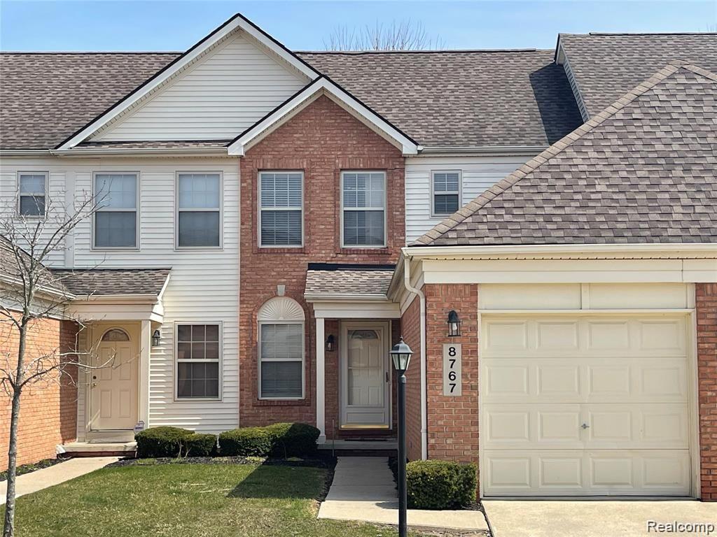 Foto principal - 8767 Hardwood Dr