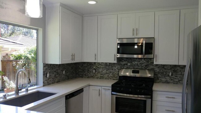 Building Photo - 17297 Rosewood
