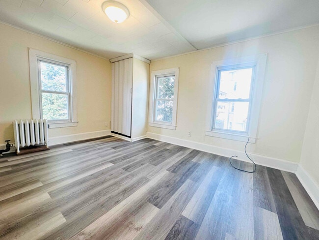 Building Photo - 13 Olivine St