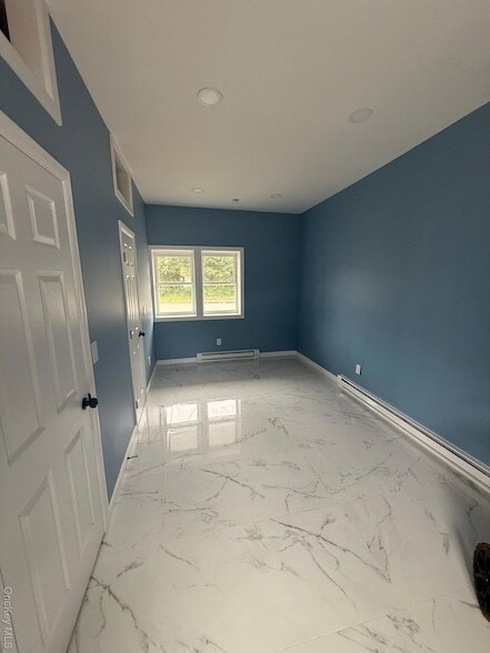 Building Photo - 25 Martin Rd S