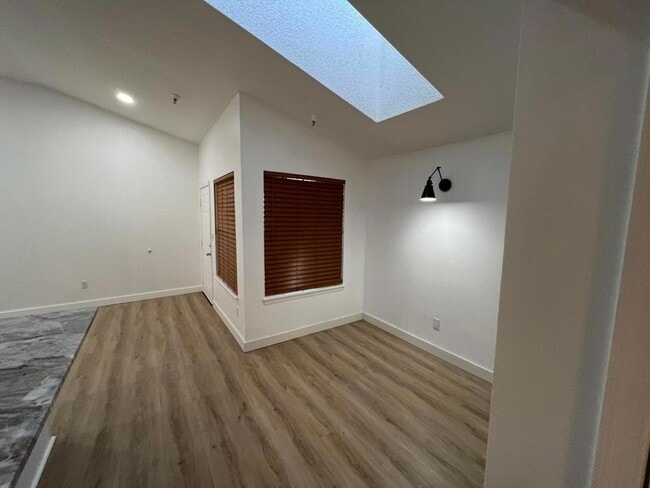 Building Photo - 1335 Crystal Way