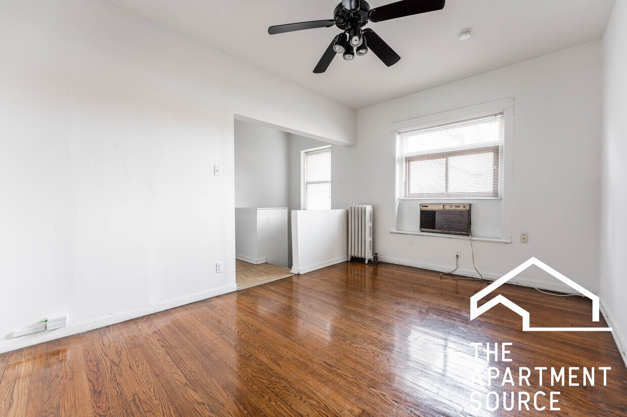 Foto principal - 3032 N Halsted St