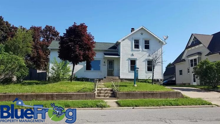 Foto principal - 131 E Main St