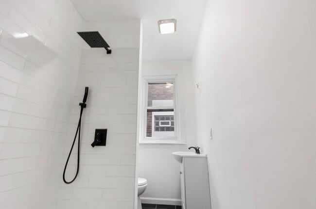 Building Photo - 6011 Catharine St