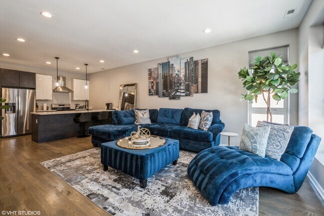 Foto del edificio - 3932 S Indiana Ave