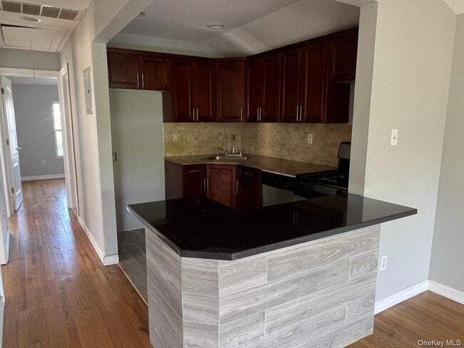 Building Photo - 61-31 136th St