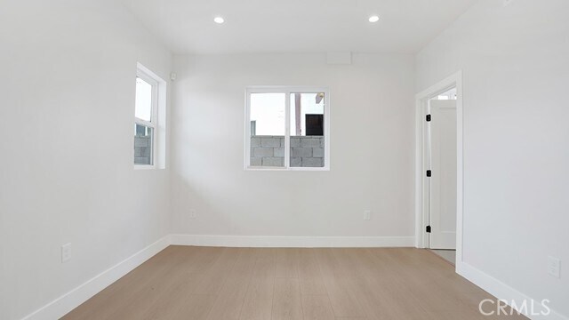 Foto del edificio - 1213 N Kingsley Dr