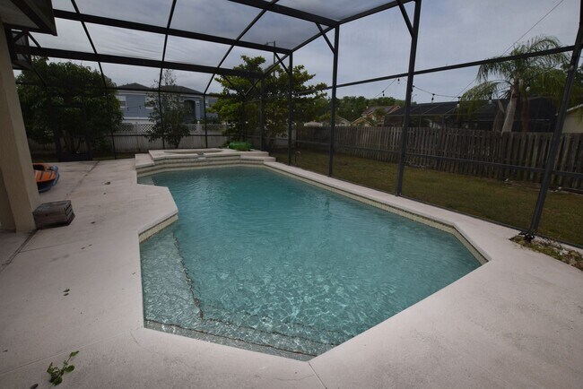 Building Photo - Single Family Home For Rent at 2400 Willow...