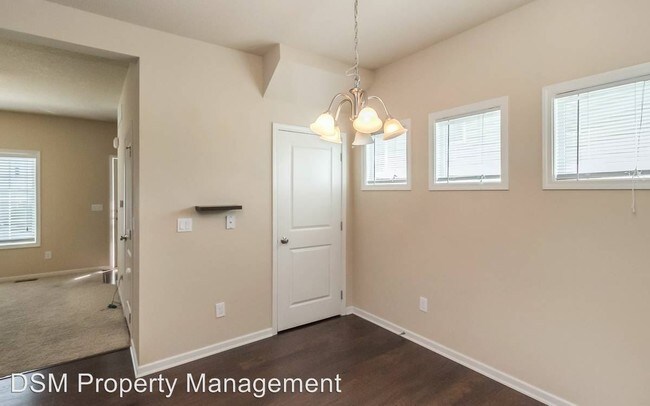 Building Photo - 6841 Jack London Dr