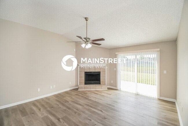 Foto del edificio - 3 Bedroom Pet-Friendly Home in JACKSONVILL...
