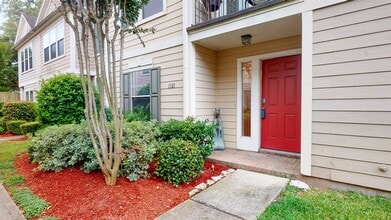 Building Photo - 1321 Paige St