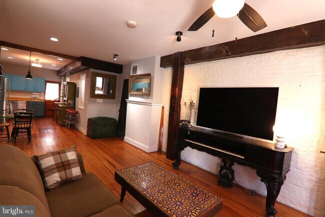 Foto del edificio - 1223 Haubert St