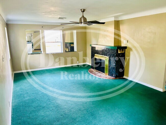 Foto del edificio - 5504 Merriman Rd