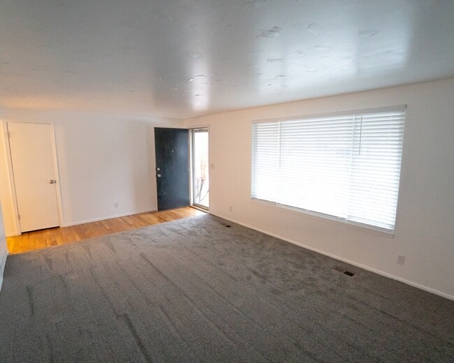 Building Photo - 8068 Bryce Dr