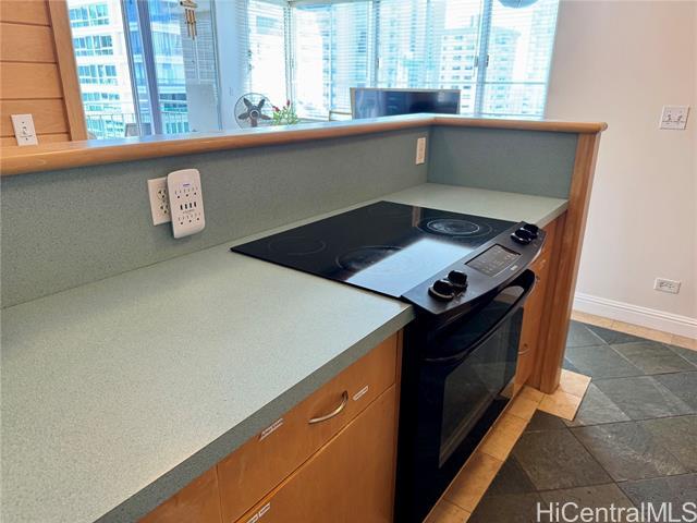 Building Photo - 2415 Ala Wai Blvd