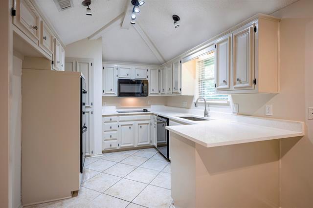 Foto del edificio - 4449 Boston Dr