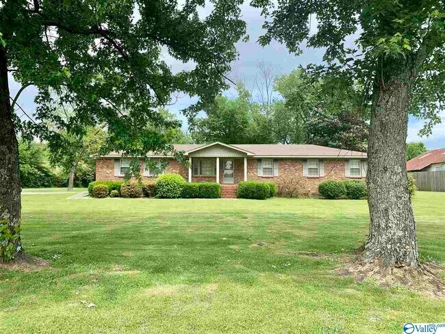 Foto del edificio - 16358 Oakdale Rd