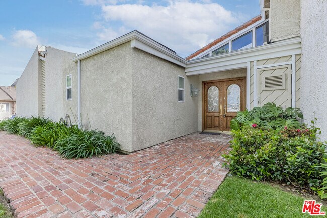 Foto del edificio - 2637 Angelo Dr