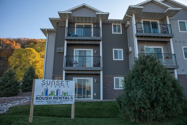 Foto del edificio - 3008 Gillette St