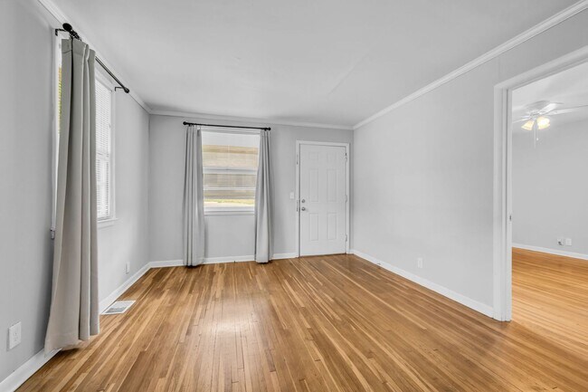 Foto del edificio - 127A 37th Ave N
