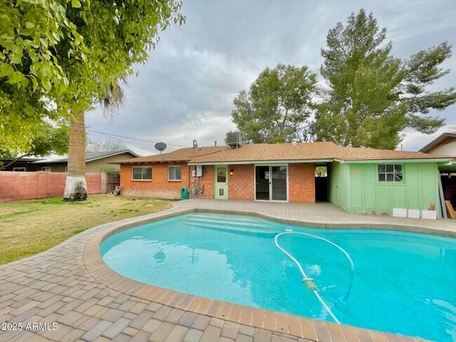 Foto del edificio - 8226 E Sells Dr