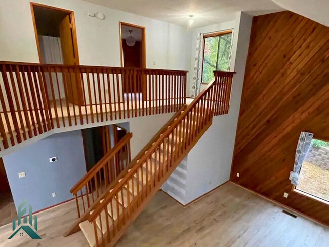 Foto del edificio - 3-bedroom, 2-bathroom house in Witham Hill