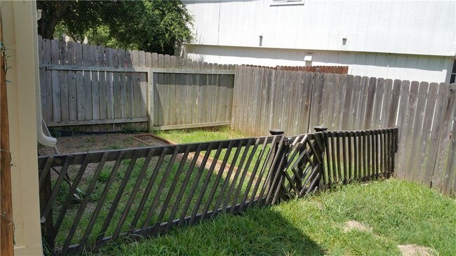 Building Photo - 14839 Single Trace