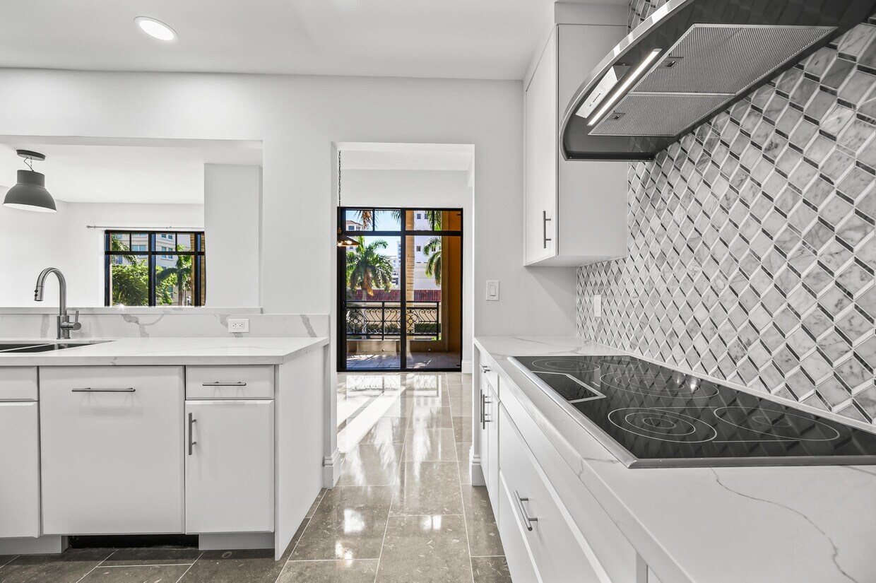 Foto principal - 200 E Palmetto Park Rd