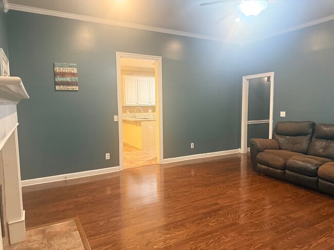 Foto del edificio - 635 Hampshire Dr