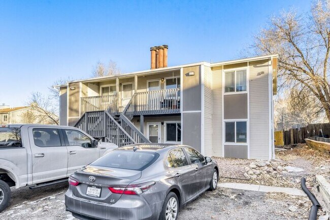 Building Photo - 1120 Mazatlan Cir