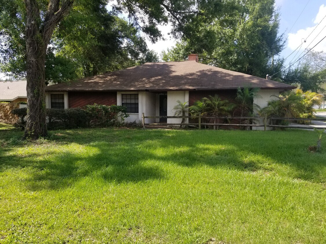 4815 E Linebaugh Ave., Tampa, FL 33617 House Rental in Tampa, FL