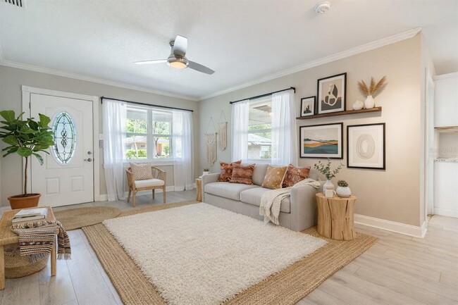 Building Photo - 4106 W Carmen St