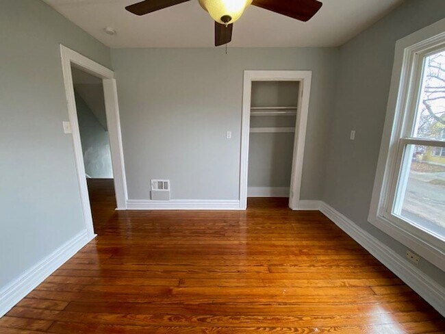 Foto del edificio - 147 8th St NW