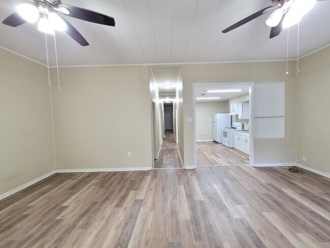 Foto del edificio - 1021 N Q St