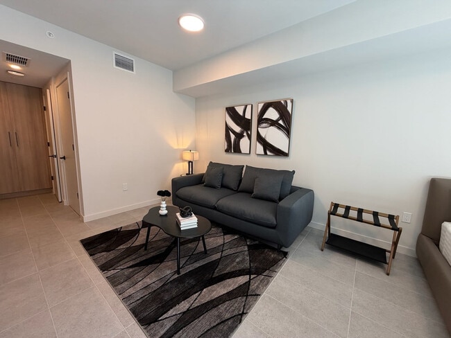 Foto del edificio - 121 NE 5th St