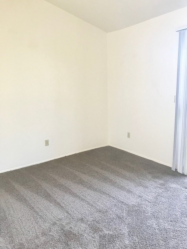Building Photo - North Park Two Bedroom