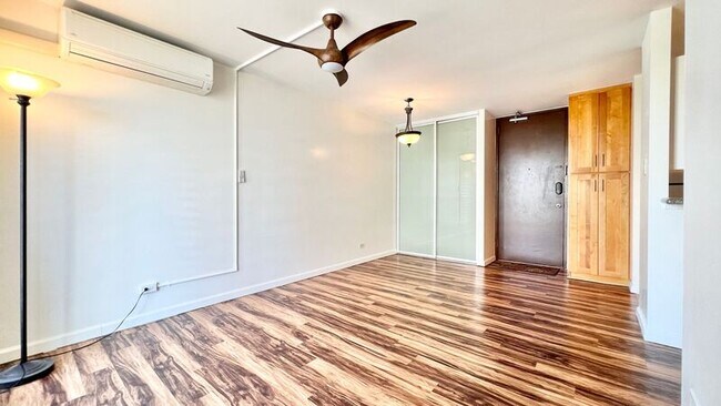 Building Photo - 1415 Punahou St