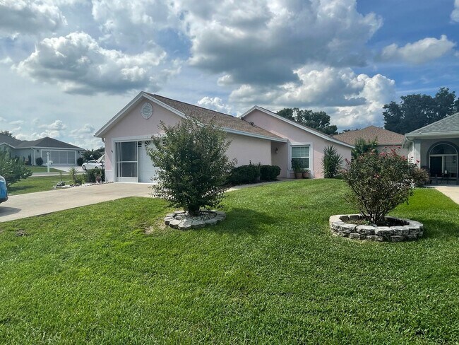 Foto del edificio - Charming 2BR/2BA Home in Ocala Palms – Golf Course Community Living!