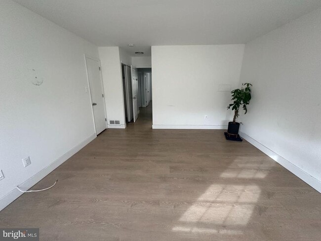 Building Photo - 104 Willow Turn