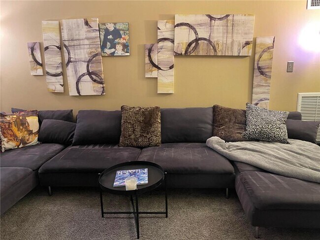 Foto del edificio - 6730 Vernon Ave S