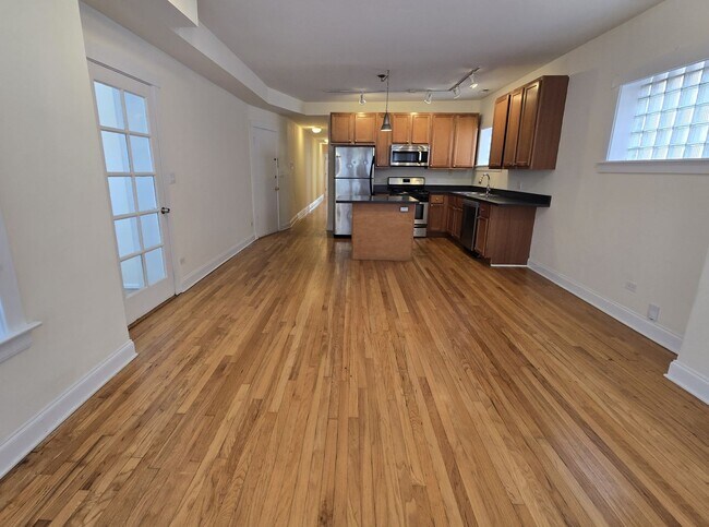 Foto del edificio - 4926 N Albany Ave