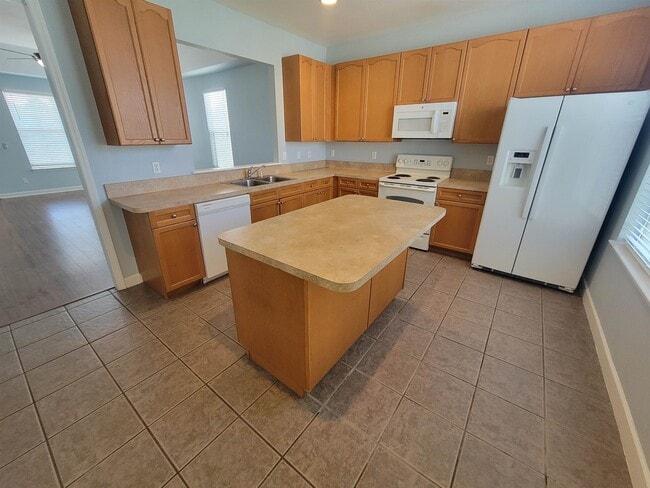 Building Photo - 3304 Calumet Dr